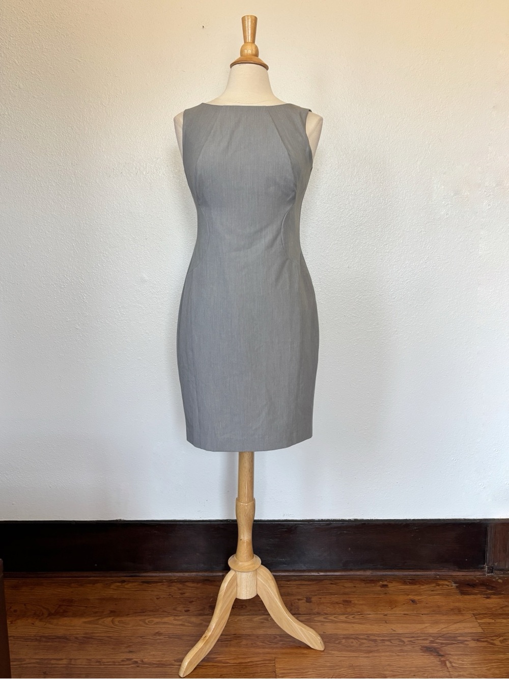 Solid Grey Sleeveless Sheath Dress